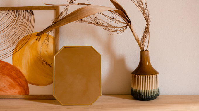 Mais de 7 mil clientes atendidos e 14 mil quadros produzidos desde 2010.